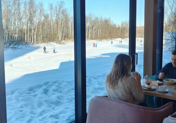 Случайная фотография вид из окна ресторана в СПБ