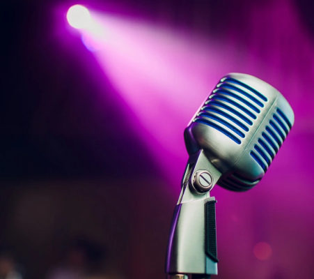 LIVE MUSIC & KARAOKE PARTY